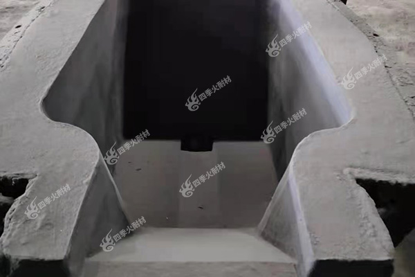 铁水包浇注料又称铝碳化硅浇注料