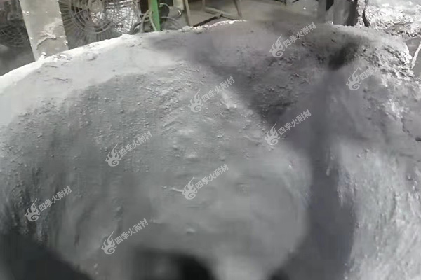 铁水包浇注料耐火度一样吗